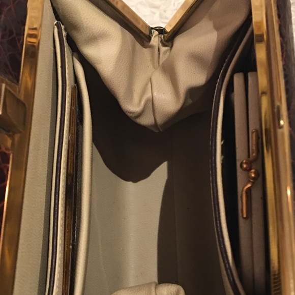 50/60s alligator print purse, leather interior. - Picture 5 of 7